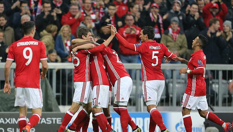 Konnten gegen Eindhoven viermal jubeln: Die Profis des FC Bayern. Konnten gegen Eindhoven viermal jubeln: Die Profis des FC Bayern.