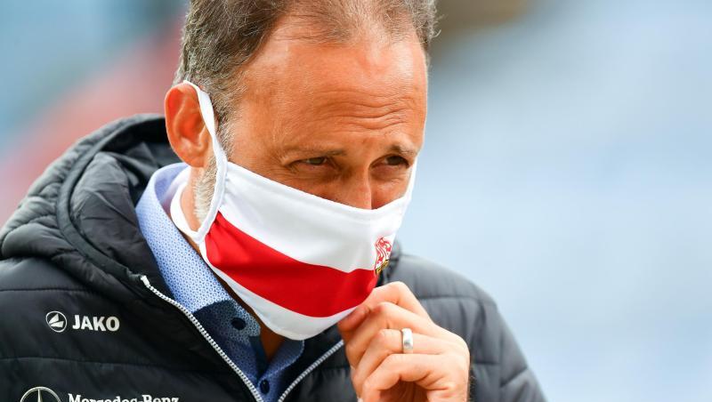 VfB-Coach Pellegrino Matarazzo trifft mit seinem Team im Spitzenspiel auf den HSV. VfB-Coach Pellegrino Matarazzo trifft mit seinem Team im Spitzenspiel auf den HSV.