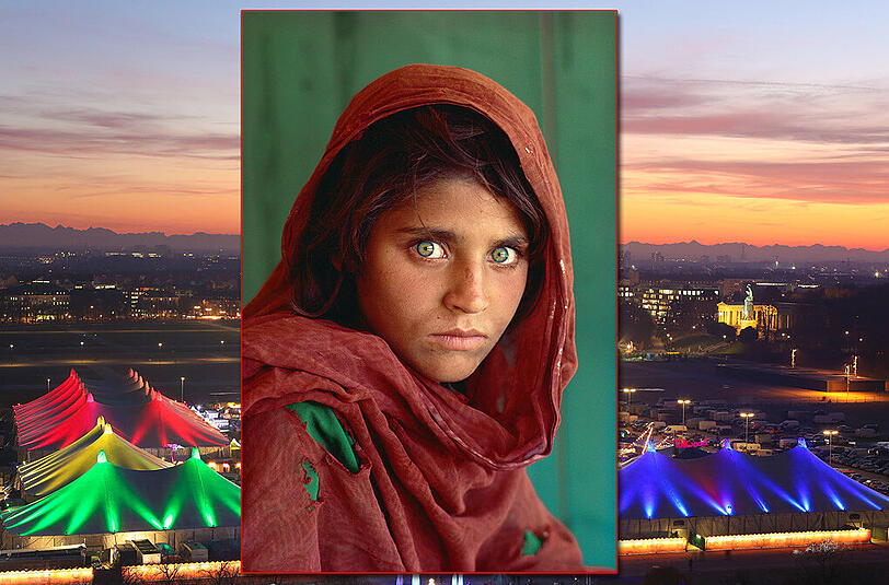 Afghanistan, 1984: Das Foto der damals zwölfjährigen Sharbat Gula ist eine Ikone von NATIONAL GEOGRAPHIC. McCurry fotografierte das afghanische Mädchen in einem pakistanischen Flüchtlingslager, wo es während der russischen Besatzung ihres Landes Schutz gefunden hatte.