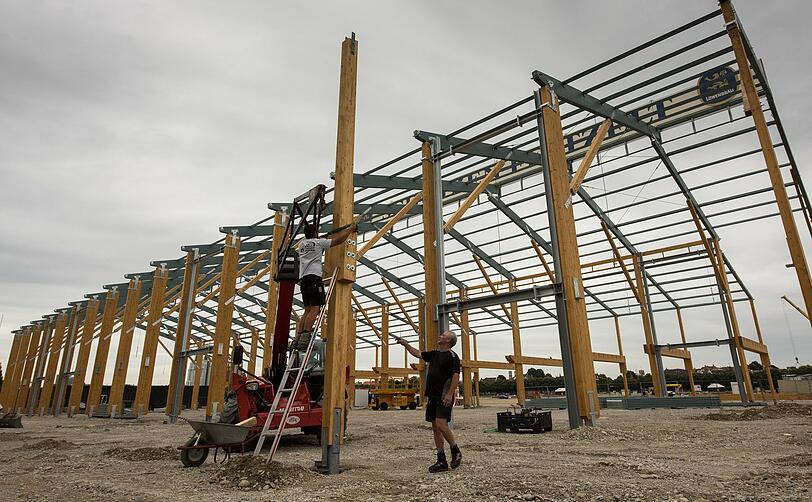 Nichtmal mehr einen Monat warten, dann ist es wieder soweit: Neue Bilder vom Wiesn-Aufbau.