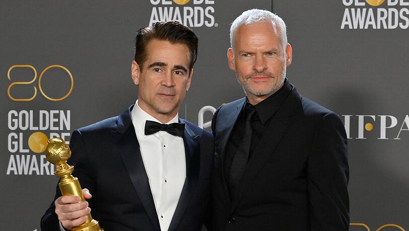 "The Banshees of Inisherin": Hauptdarsteller Colin Farrell (l.) und Regisseur Martin McDonagh bei den Golden Globe Awards.
