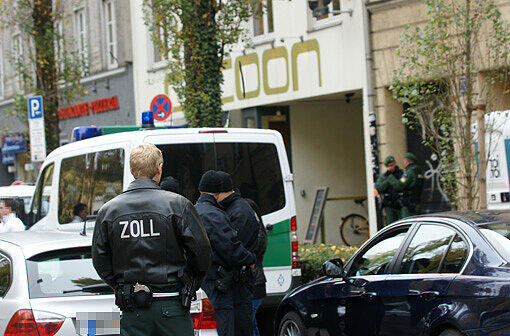 Großrazzia in der Isarvorstadt: Die Münchener Polizei durchsuchte am Donnerstag mehrere Wohnungen in der Lindwurmstraße. Der Vorwurf: Organisierter Kontobetrug.