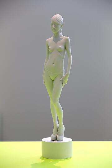 Die Figur &bdquo;Yoko XXXVI&ldquo; des britischen Künstlers Don Brown.