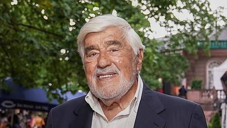 Im September 2025 feierte Mario Adorf seinen 95. Geburtstag. Dabei kam er auch auf das Thema Tod zu sprechen.