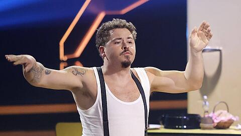 Gustav Sch&auml;fer tanzt aktuell bei "Let's Dance".