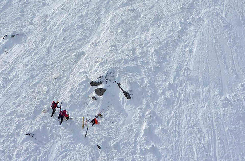 Im Visnitztal im Bezirk Landeck ist am Freitag ein Deutscher durch eine Lawine getötet worden.