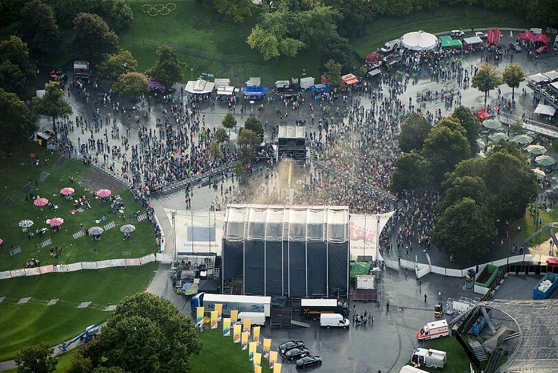 Riesen-Party im Regen: Die Bilder vom Energy in the Park 2014