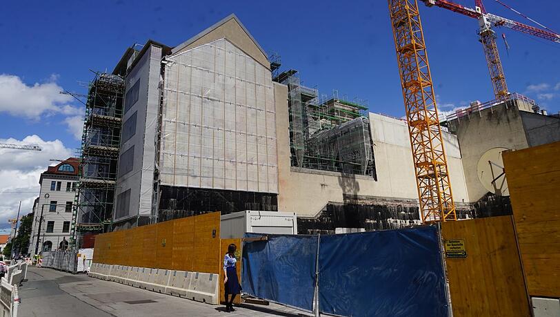 An der Schillerstra&szlig;e 3 und 3a ist von der urspr&uuml;nglichen Bebauung schon gar nichts mehr zu sehen.