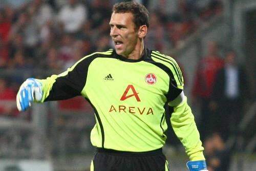 War nach der 0:1-Niederlage im Pokal stocksauer: Club-Torwart Raphael Schäfer.