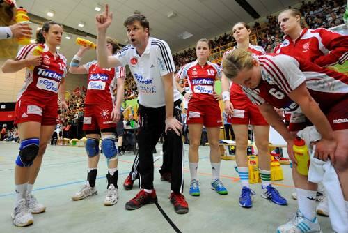 &bdquo;Ich habe keine Bange, dass sie alles geben&ldquo;: Trainer Csaba Szücs vertraut seinen tapferen Club-Mädchen.