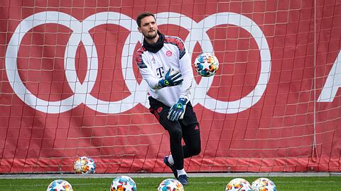 Torwart Sven Ulreich in Aktion.