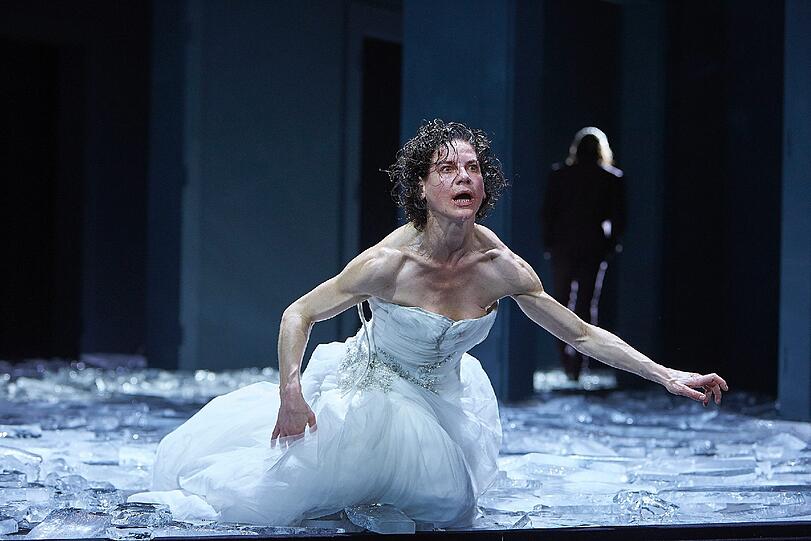Bibiana Beglau in "Phädras Nacht" im Residenztheater.