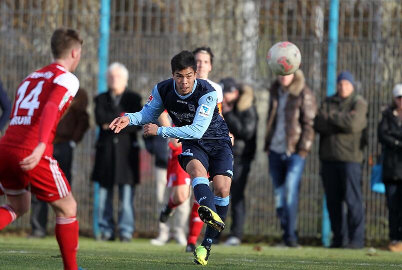 Die Sechzger mussten beim Testspiel gegen Unterhaching ran. Tor von Bobby Wood.
