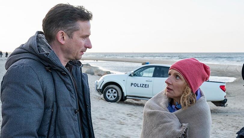 "Der Usedom-Krimi: Schneewittchen": Annett Ludwig (Christina Große, r.) hat einen grausamen Fund gemacht.