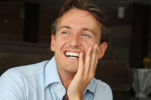 Am Samstag dirigiert Alexander Shelley ab 20 Uhr zum zweiten Mal sein zukünftiges Orchester, die Nürnberger Symphoniker - vor erwarteten 40000 Gästen im Luitpoldhain.