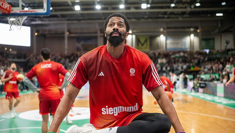 Spencer Dinwiddie konnte die Bayern bei Villeurbanne nicht zum Sieg führen. (Archivbild) Spencer Dinwiddie konnte die Bayern bei Villeurbanne nicht zum Sieg führen. (Archivbild)