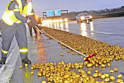 Vier Tonnen Kartoffeln: Chaos auf der A92