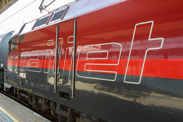 Wer von München nach Italien mit dem Zug fährt, ist meist auf einen der Railjets der ÖBB angewiesen.