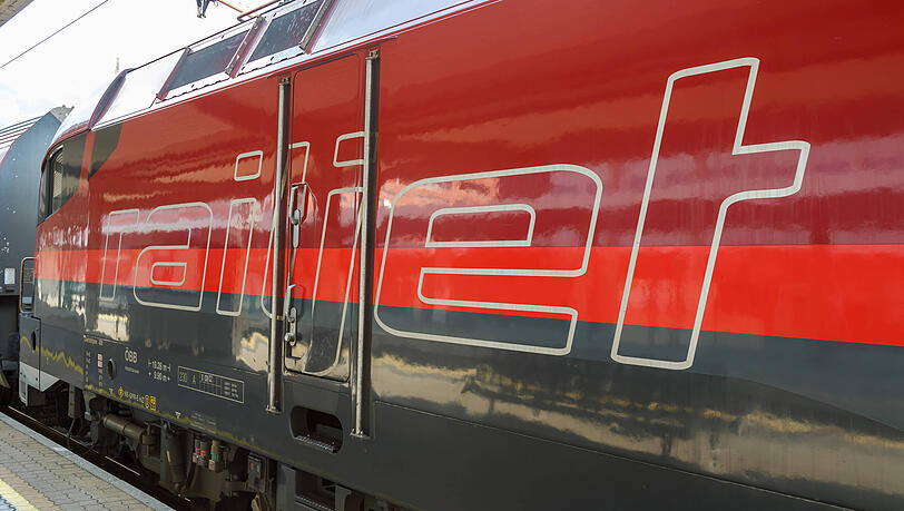 Wer von München nach Italien mit dem Zug fährt, ist meist auf einen der Railjets der ÖBB angewiesen. Wer von München nach Italien mit dem Zug fährt, ist meist auf einen der Railjets der ÖBB angewiesen.