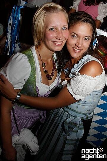 Wiesn-Season - Simone Anés' Birthday Bash im 8Season am Samstag (01.10.2011): Noch mehr Fotos gibt es hier www.nachtagenten.de.