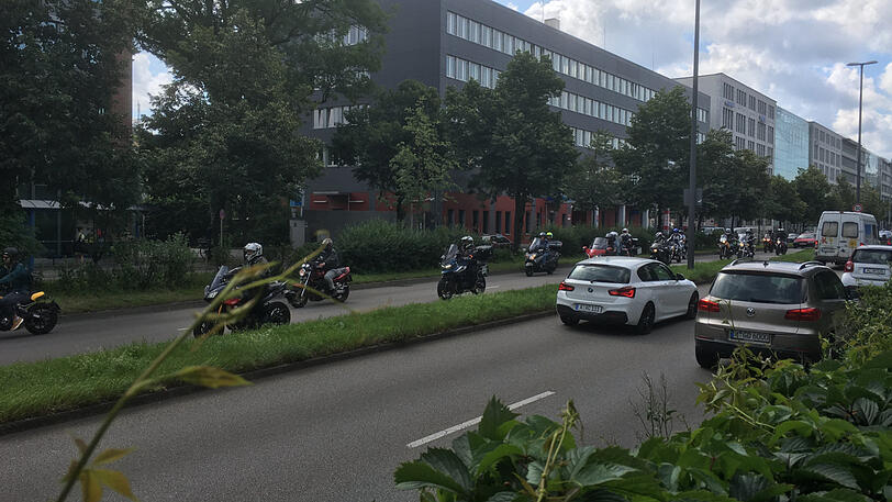 Auf dem Mittleren Ring waren tausende Biker unterwegs.
