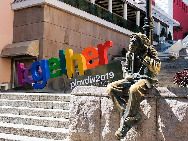 Die Skulptur "Milyo der Verrückte" in der bulgarischen Kulturhauptstadt Plowdiv.