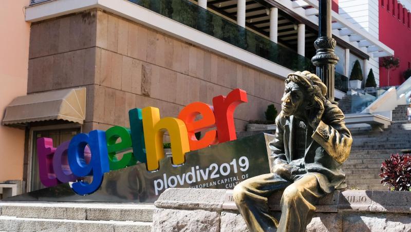 Die Skulptur "Milyo der Verrückte" in der bulgarischen Kulturhauptstadt Plowdiv. Die Skulptur "Milyo der Verrückte" in der bulgarischen Kulturhauptstadt Plowdiv.