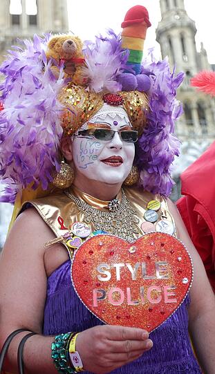 Wilde Kostüme und gute Laune - Impressionen vom Life Ball 2017 in Wien.