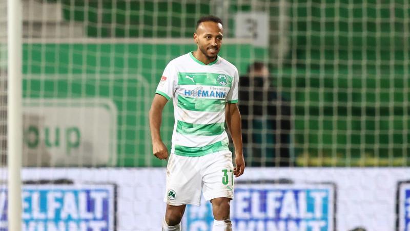 Sie SpVgg Greuther Fürth und Julian Green haben sich auf eine Verlängerung der gemeinsamen Zusammenarbeit bis zum Sommer 2022 geeinigt.