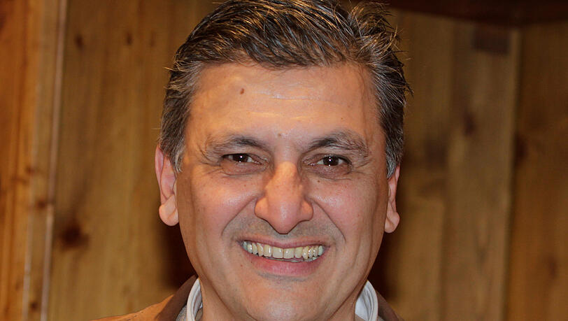 Mahmut Türker ist als Gastarbeiter-Kind nach Deutschland gekommen, jetzt will er für die FDP in den Bundestag. Mahmut Türker ist als Gastarbeiter-Kind nach Deutschland gekommen, jetzt will er für die FDP in den Bundestag.