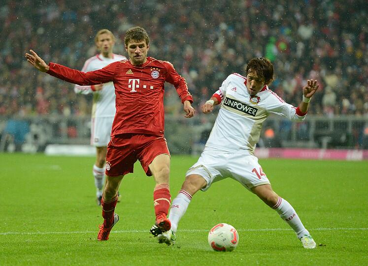 THOMAS MÜLLER: Note 4. Langarmtrikotträger. Schöne Hereingabe auf Schweinsteiger von rechts. Sonst eher mühsam. Wechselte mit Alaba die Seite, brachte aber nichts.