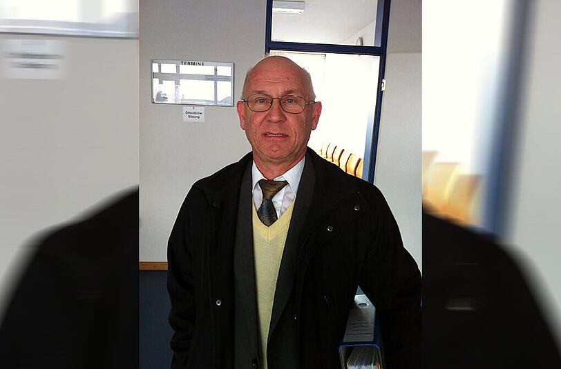 Zu klein, zu alt, zu wenig beschäftigt? Harald K. klagt gegen eine Partnervermittlung.
