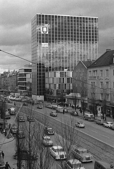 1965: das Hertie-Hochhaus &ndash; der &bdquo;Schwarze Riese&ldquo; von Schwabing.