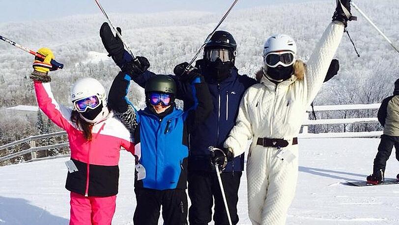 Harmonie und Spaß pur: Michael Douglas und seine Familie beim Wintersport Harmonie und Spaß pur: Michael Douglas und seine Familie beim Wintersport