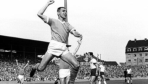 Das Mitglied der Löwen-Meister-Mannschaft von 1966, Timo Konietzka, ist am Montag verstorben. Der Verein trauert: Von Schneider bis Meister-Löwe Bründl - die Stimmen zum Konietzka-Tod. Das Mitglied der Löwen-Meister-Mannschaft von 1966, Timo Konietzka, ist am Montag verstorben. Der Verein trauert: Von Schneider bis Meister-Löwe Bründl - die Stimmen zum Konietzka-Tod.