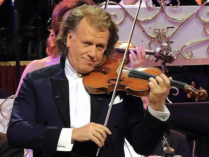 Rieu muss wegen einer Stimmbandentzündung seine Konzerte in Hamburg und Bremen absagen.