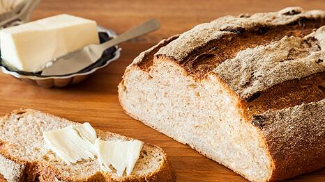 Frisch schmeckt es besten? Nicht unbedingt. Manche Brot-Kreationen gelingen erst richtig, wenn diese Zutat von vorgestern ist und mit blo&szlig;en Z&auml;hnen kaum mehr zu bew&auml;ltigen. Also in diesem Fall: Lieber verbraten als wegwerfen!