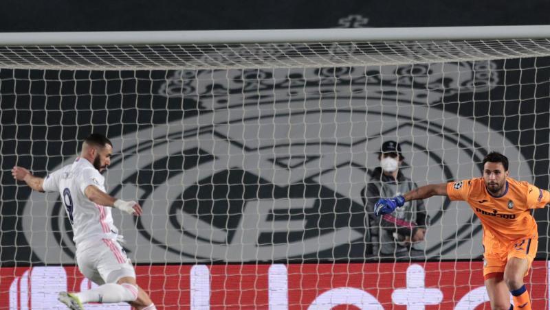 Real Madrids Karim Benzema (l) erzielte den Führungstreffer gegen Atalanta Bergamo.