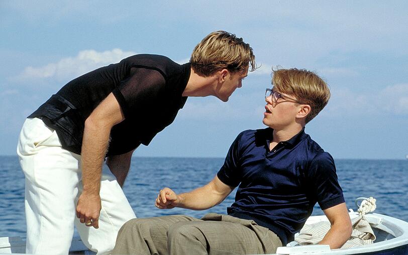 Als Dickie (Jude Law, links) Tom (Matt Damon) die Freundschaft kündigt, bleibt Ripley nur eine Chance, nicht aus dem Paradies vertrieben zu werden: Er muss den snobistischen Dandy töten und in dessen Identität schlüpfen. Als Dickie (Jude Law, links) Tom (Matt Damon) die Freundschaft kündigt, bleibt Ripley nur eine Chance, nicht aus dem Paradies vertrieben zu werden: Er muss den snobistischen Dandy töten und in dessen Identität schlüpfen.