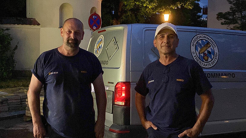 Sebastian Braun (l.) hat zusammen mit  Usam Bach (r.) und Paul Rönicke die Bombe erfolgreich entschärft.