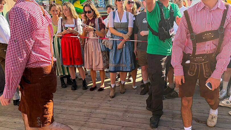 Viel los am Samstagnachmittag in den Biergärten Viel los am Samstagnachmittag in den Biergärten