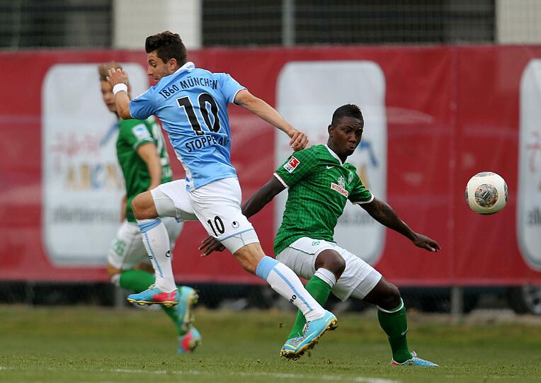 Die besten Bilder vom Spiel - auf und neben dem Platz.