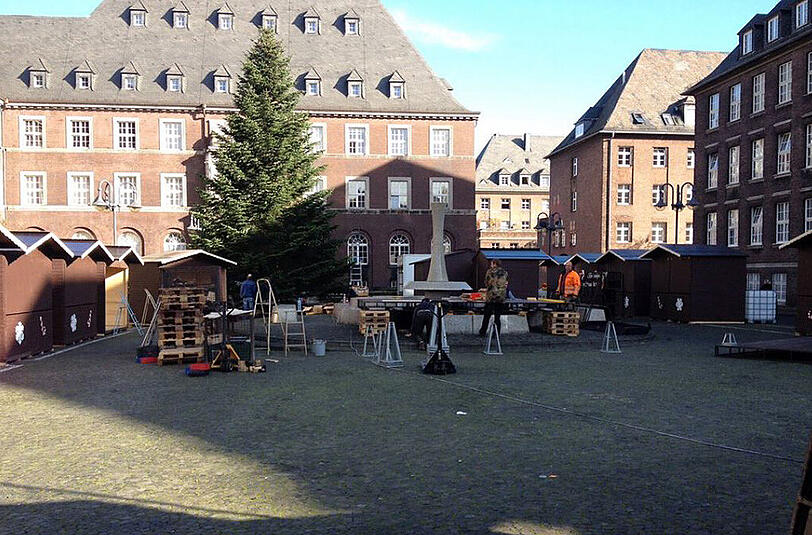 Wie aus dem Bilderbuch: Der Weihnachtsbaum in Bottrop.