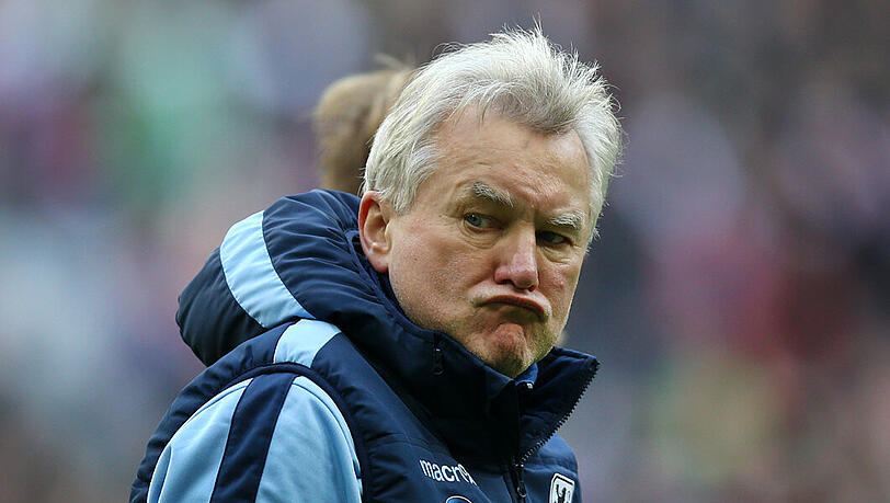 Löwen-Trainer Benno Möhlmann will "einfach punkten" und nicht so sehr auf die Konkurrenz blicken. Löwen-Trainer Benno Möhlmann will "einfach punkten" und nicht so sehr auf die Konkurrenz blicken.