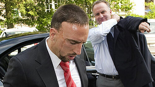 Franck Ribéry und Karl-Heinz Rummenigge auf dem Weg zum Internationalen Sportgerichtshof Franck Ribéry und Karl-Heinz Rummenigge auf dem Weg zum Internationalen Sportgerichtshof