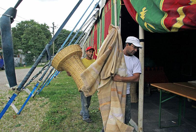 Ab dem 22. Juni ist wieder Tollwood-Time, das beliebte Festival beginnt. Die AZ war beim Aufbau der Zelte, Buden und sonstigen Einrichtungen dabei - die Bilder.