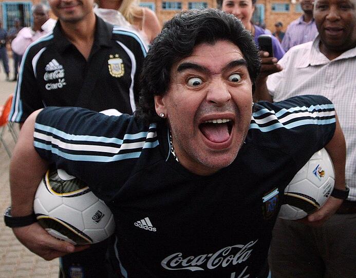 Was für ein fieser Gesichtsausdruck! Argentiniens Fußball-Legende Diego Maradona gibt den Dämon.