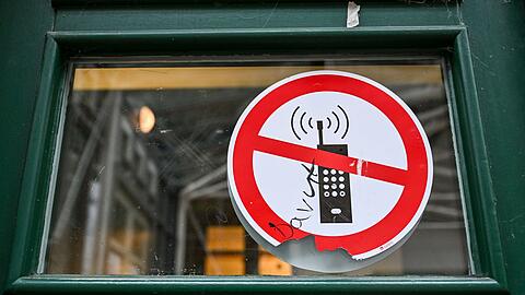 Schulschluss f&uuml;r Smartphones: Schweden plant ein Handyverbot an allen Schulen bis zur neunten Klasse. (Archivbild)