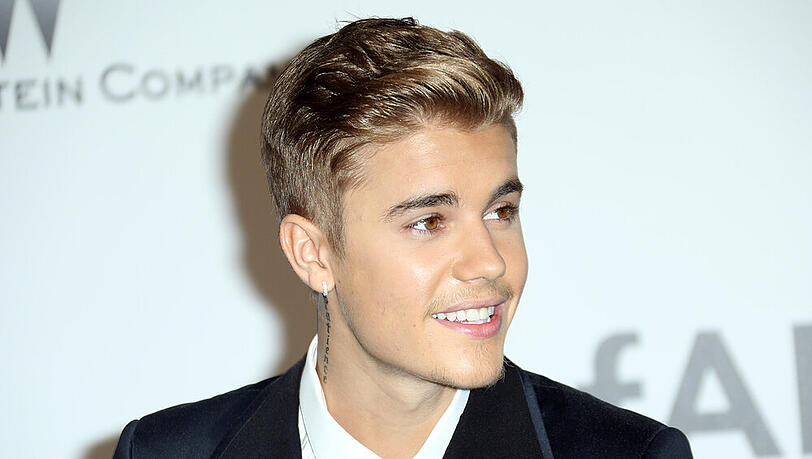 Ob Bieber auch noch lächelt, wenn Snoop Dogg und Co. mit ihm fertig sind? Ob Bieber auch noch lächelt, wenn Snoop Dogg und Co. mit ihm fertig sind?