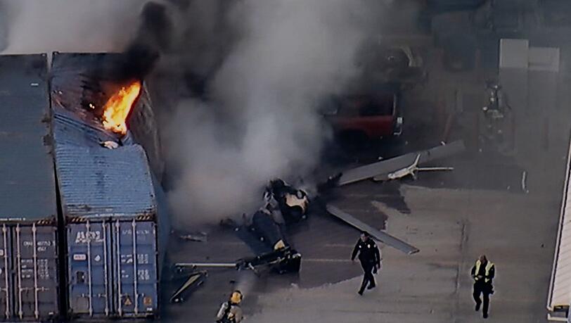 In Los Angeles ist ein Hubschrauber abgest&uuml;rzt und in Flammen aufgegangen.
